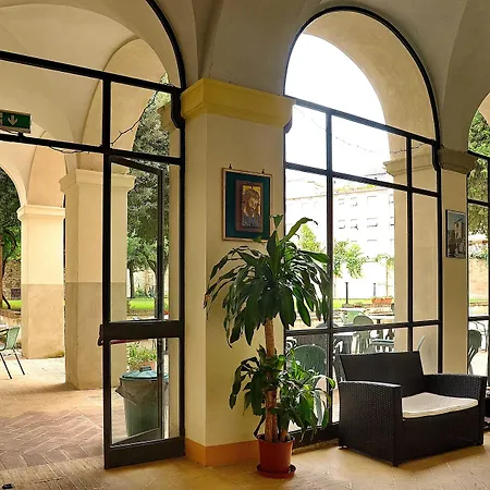 Palazzo Pierantoni * Фолиньо