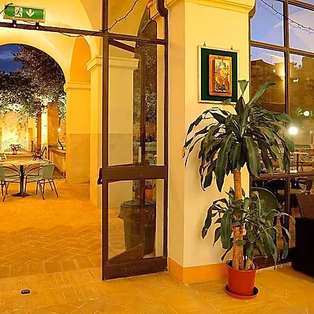 Hostel Palazzo Pierantoni *