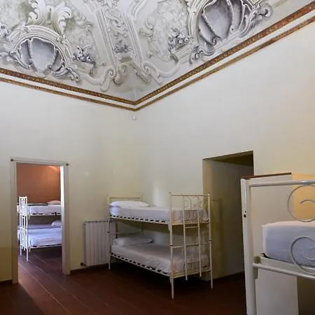 ホステル Palazzo Pierantoni