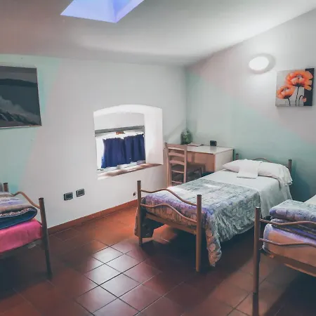 Хостел Palazzo Pierantoni Фолиньо