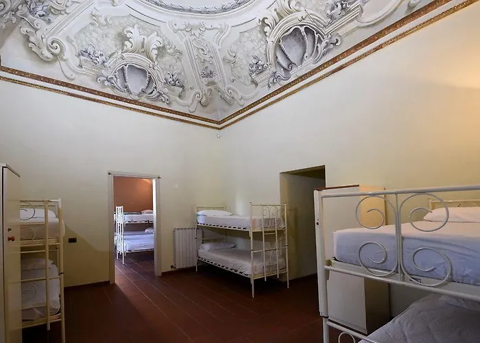 Palazzo Pierantoni Hostel *