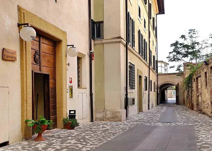 Palazzo Pierantoni Hostel Foligno