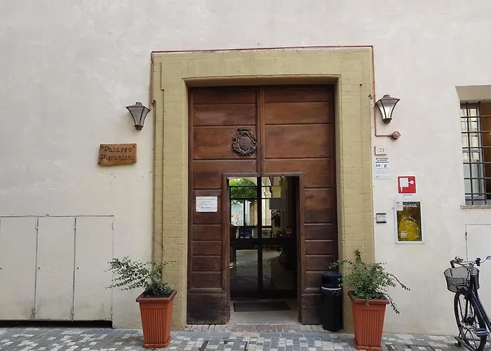 Palazzo Pierantoni * Foligno