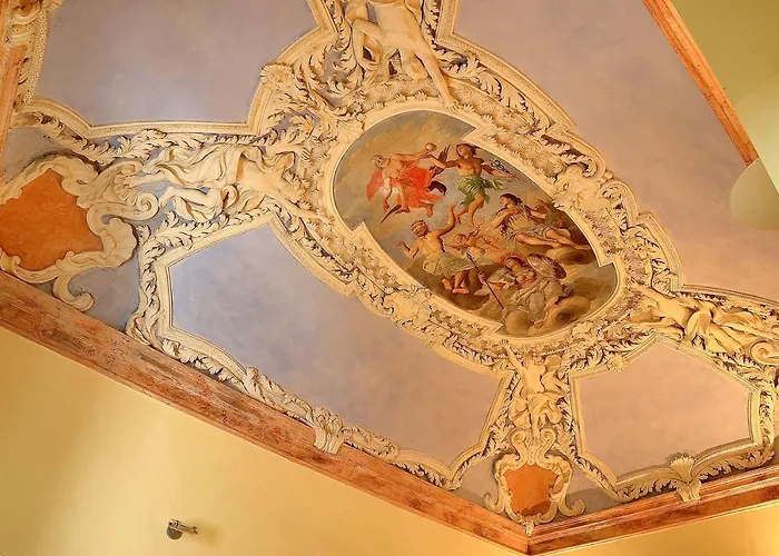 Palazzo Pierantoni Hostel